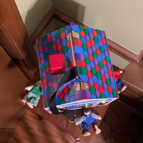 Melissa & Doug Wooden Doorbell House - Picture 2 of 12